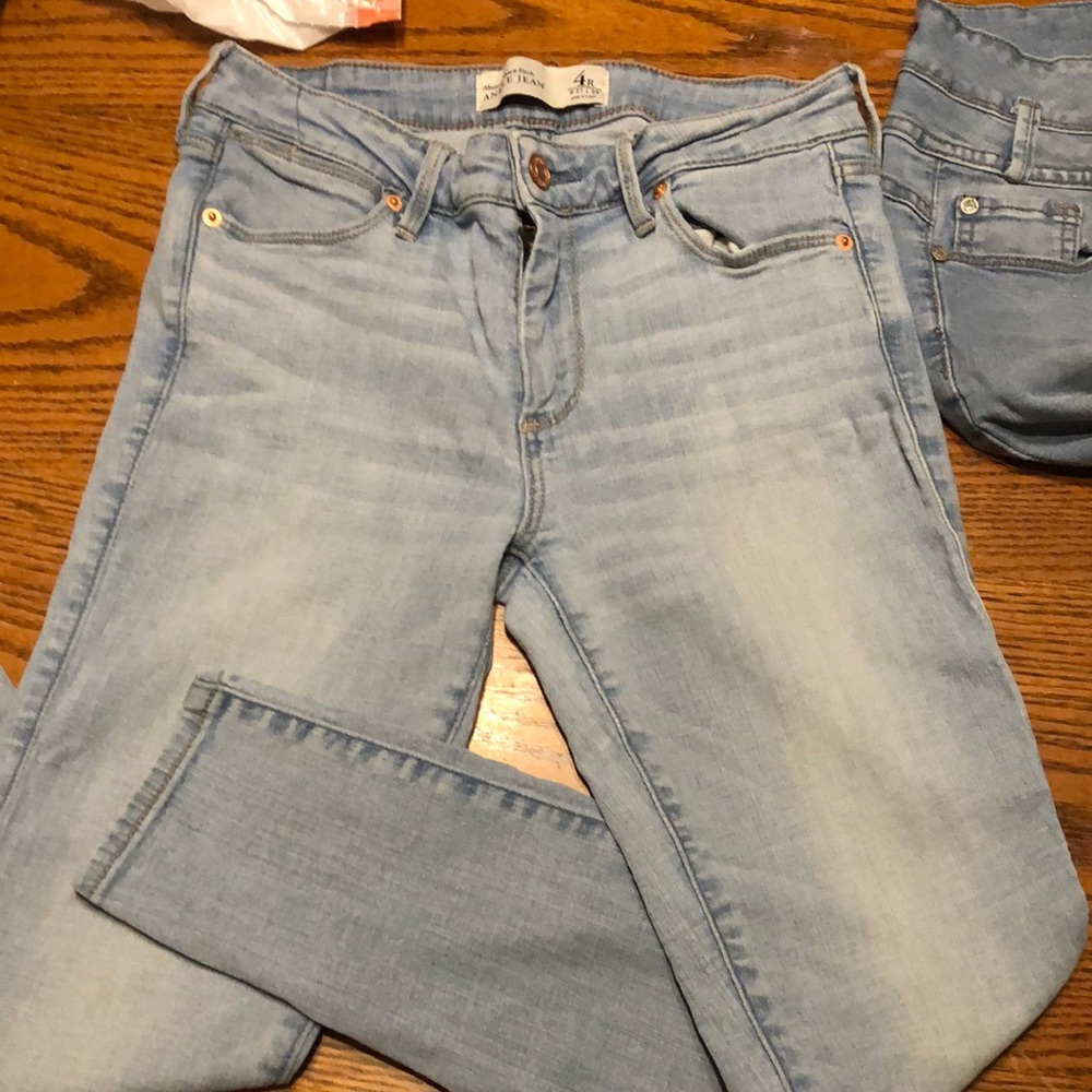 Abercrombie & Fitch Ankle Jean size 4R